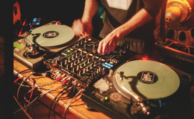 43 safensound, Cross club, Alyaz